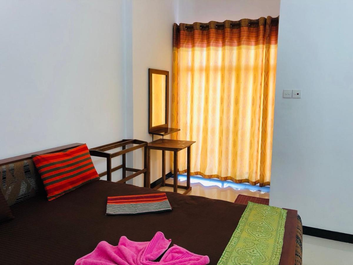 Suisse Villa Kandy Buitenkant foto